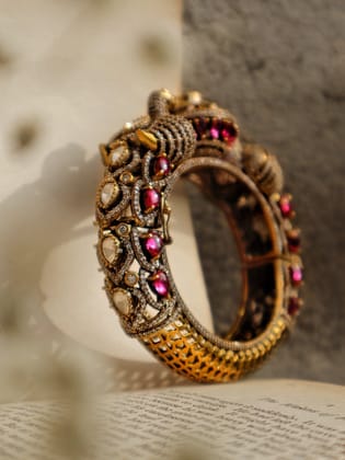 Oman Red Peacock Bangle-Red / Adjustable