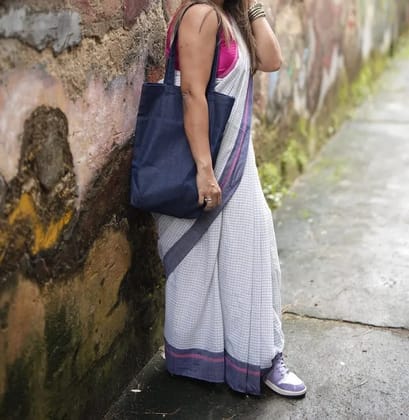 SOFT COTTON MINI CHECK SAREE.