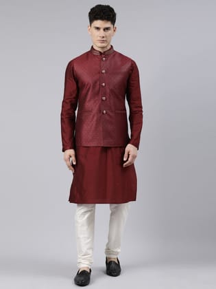 Maroon Jacquard Bundi With Maroon Kurta-M/40 / Pajama set