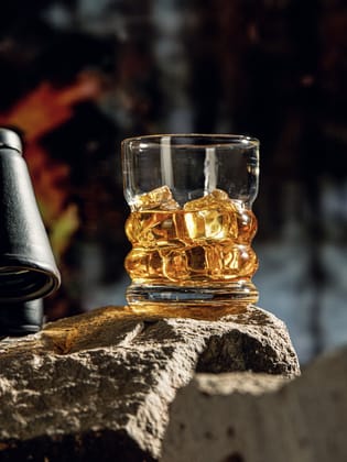RINGS OF POWER WHISKEY GLASS - CRAFTED IN EUROPE-Set Of 4
