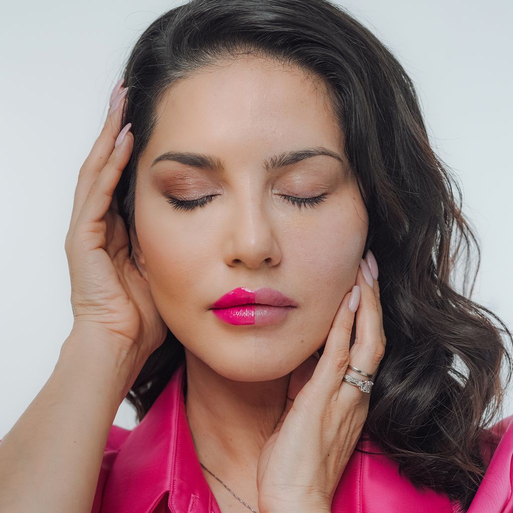 Star Struck by Sunny Leone Wipeout Makeup Remover Balm