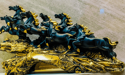 7 Running Horse Black