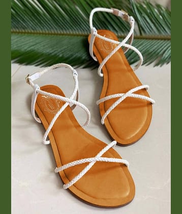 Shoetopia Girls White Flats