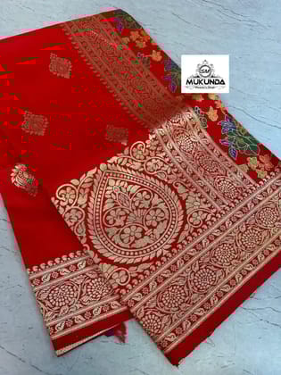 Exquisite BANARAS SAREE Graceful Elegance