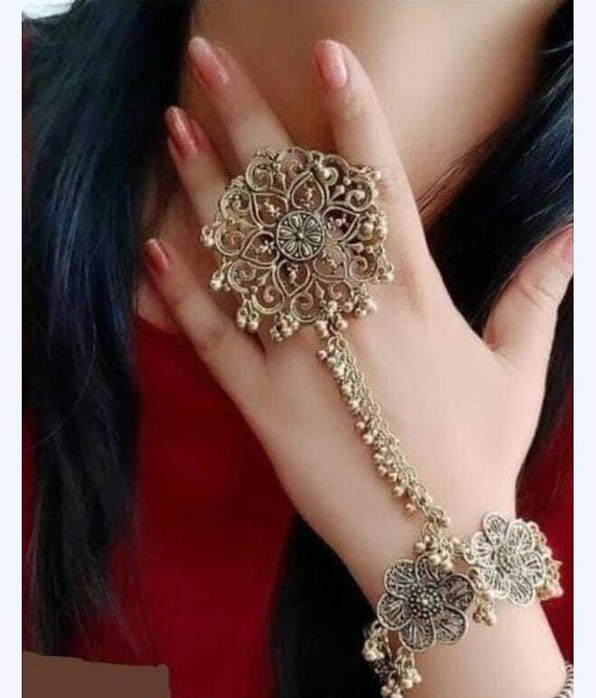 Samridhi DC Gold Bracelet ( Pack of 1 )