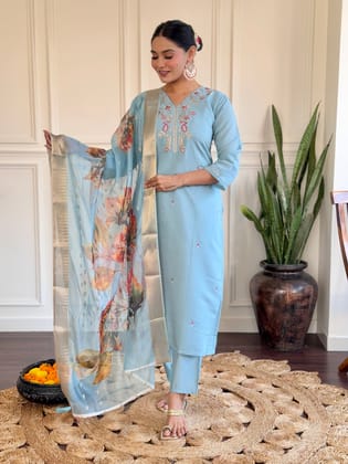 Women Viscose Chanderi Embroidered Straight Kurta with pant and dupatta sets-S