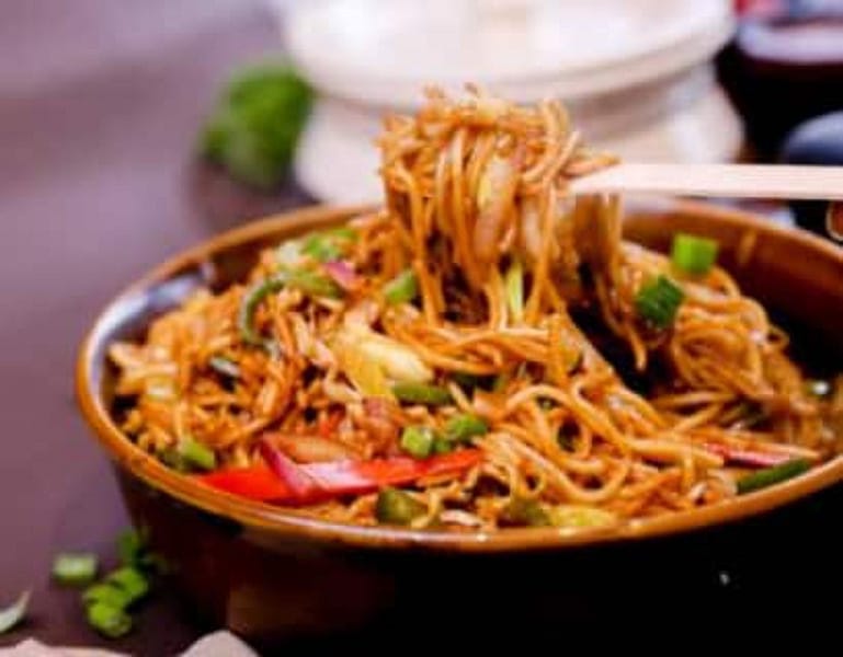 Veg Desi Chowmein - Full