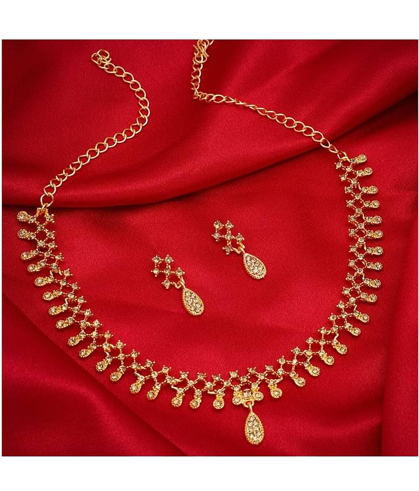 Sukkhi Alloy Golden Traditional Necklaces Set Collar