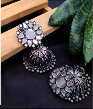 Samridhi DC Silver Jhumki Earrings ( Pack of 1 )