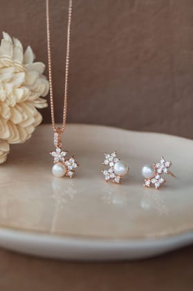 Pearly Flower Garland Rose Gold Plated Sterling Silver Pendant Set-With Chain / Rose