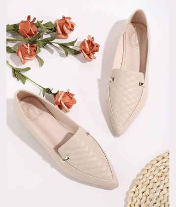 Shoetopia - Cream Women's Casual Ballerinas