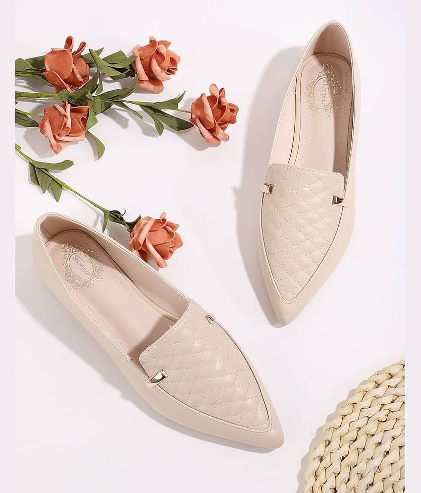 Shoetopia - Cream Women's Casual Ballerinas