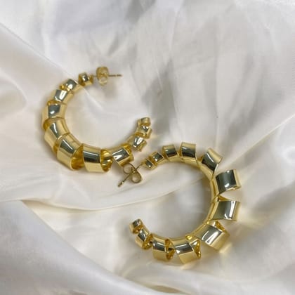 Ribbon Twist Hoops