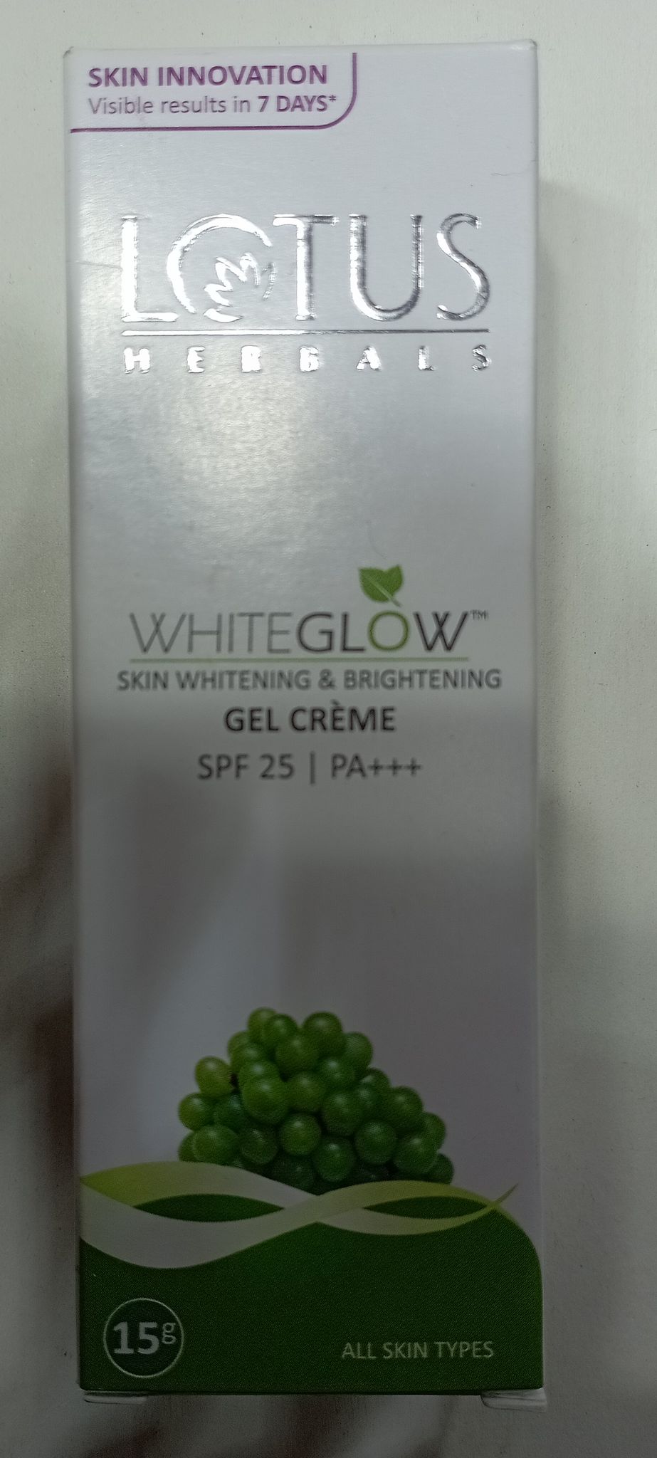 Lotus herbals white glow skin whitening brightening Gel cream SPF 25 pa+++