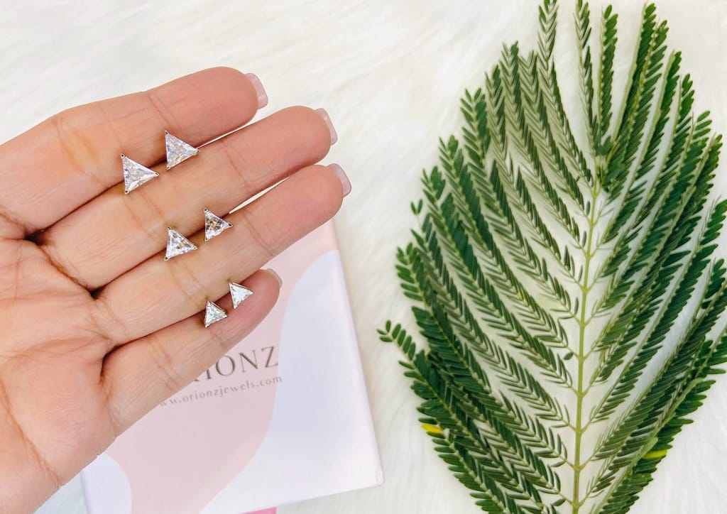 Triangle Solitaire Studs