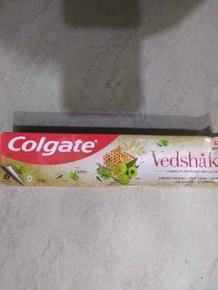 Colgate® Vedshakti 