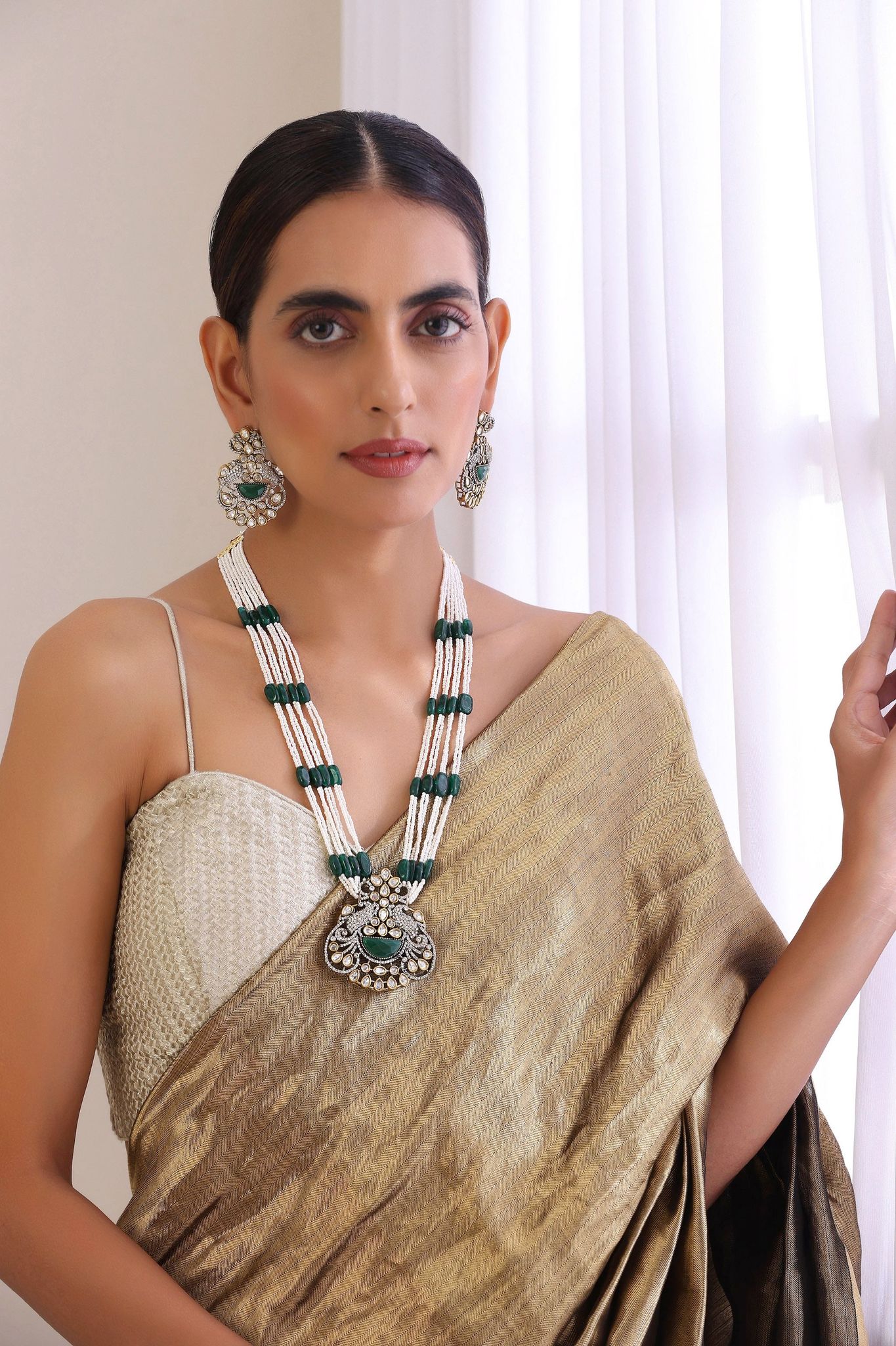 Yuvaan Green Victorian Polki Necklace Set-Victorian Polki