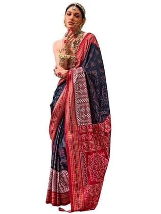 Women's Silk Blend Ikat Printed Saree With Unstitched Blouse