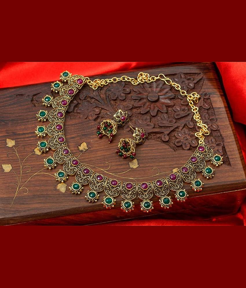 MGSV Alloy Golden Designer Necklaces Set