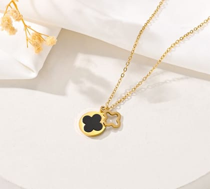 Stainless Steel Clover Pendent Necklace - STNK 5187
