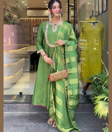 Mahek Fashion Women Chanderi Embroidered Anarkali Kurti With Pants ( Mint Green )