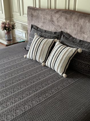 KRI India The Minimalist Black Grey Textured Bedsheet Set | Black & Grey  | Wash & Care | 100% Cotton | Handcrafted in India. 100% organic & natural.