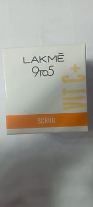 Lakme 9to5 vitamin c+ scrub 50 g