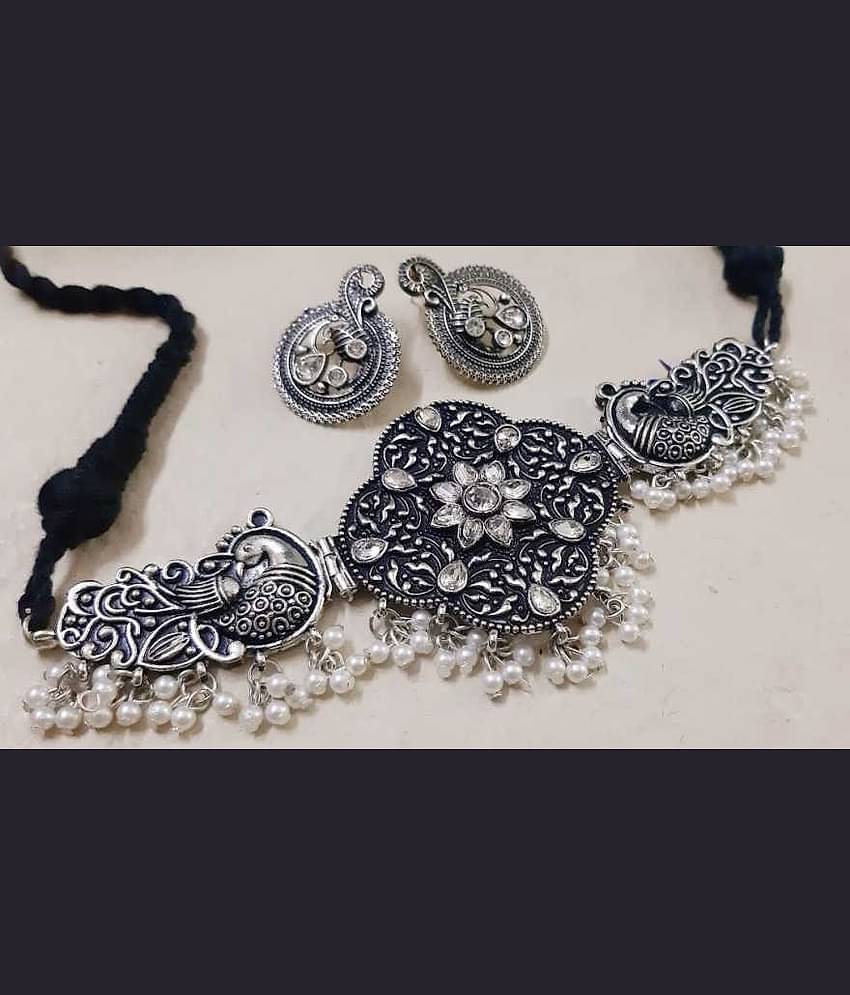 Sunhari Jewels White Alloy Necklace Set ( Pack of 1 )