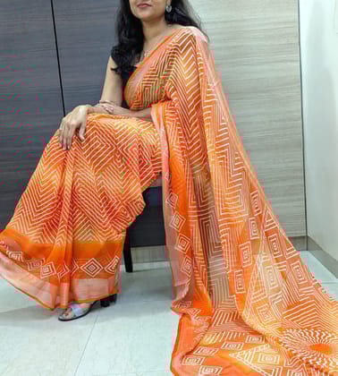 Bandhani print with Zari woven
