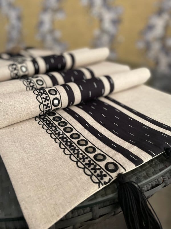 KRI India Black or White Reflect Tasselled Table Runner | Black & Off White | 14x70 inches | Wash & Care | 100% Cotton | Handcrafted in India. 100% organic & natural.