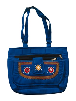 Elegant Blue Quilted Shoulder Bag Zipper Closure
