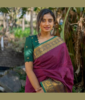 fab woven Art Silk Woven Design Banarasi saree With Unstitched Blouse Piece ( Wine )