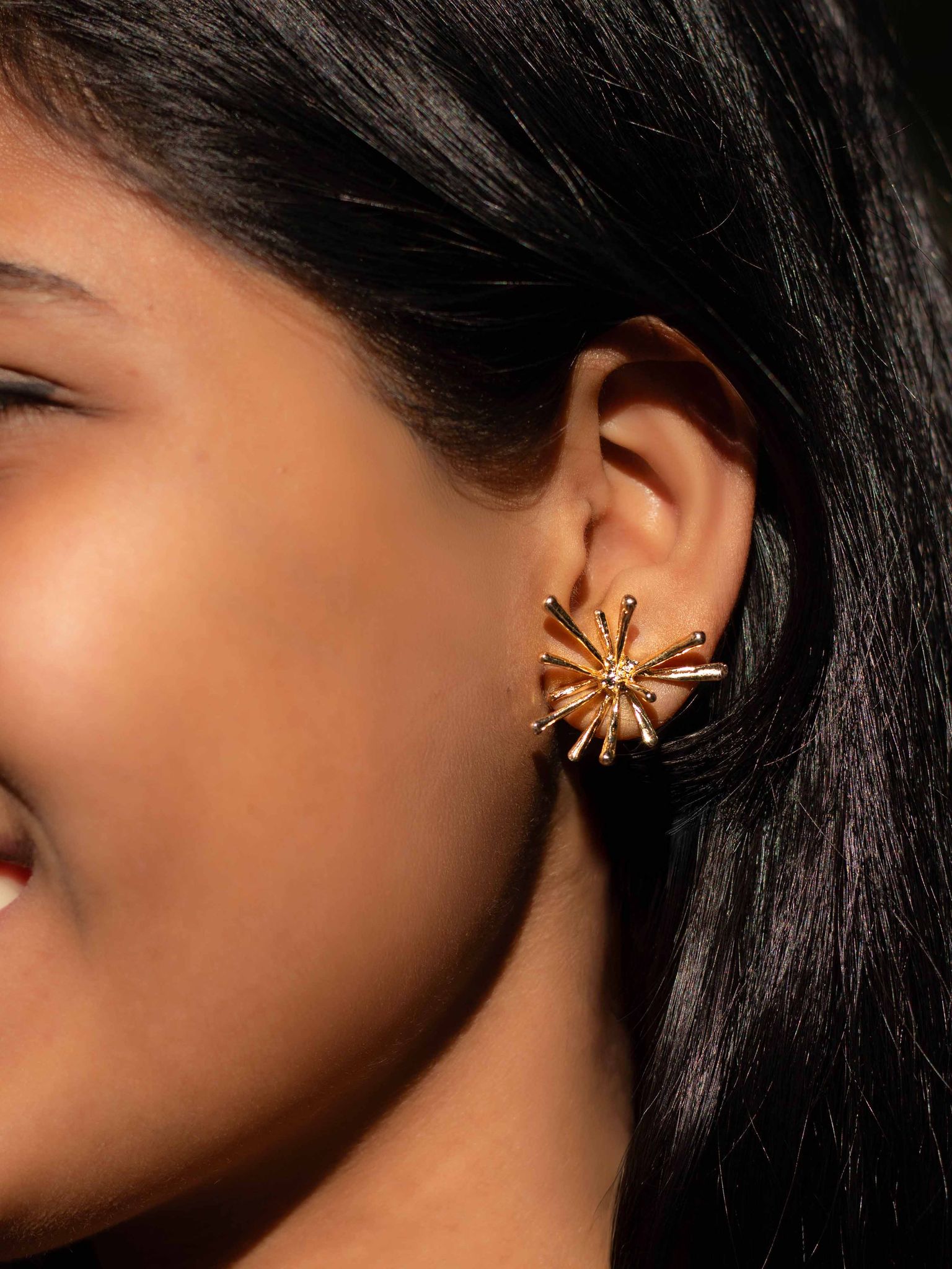 Crastar Earring