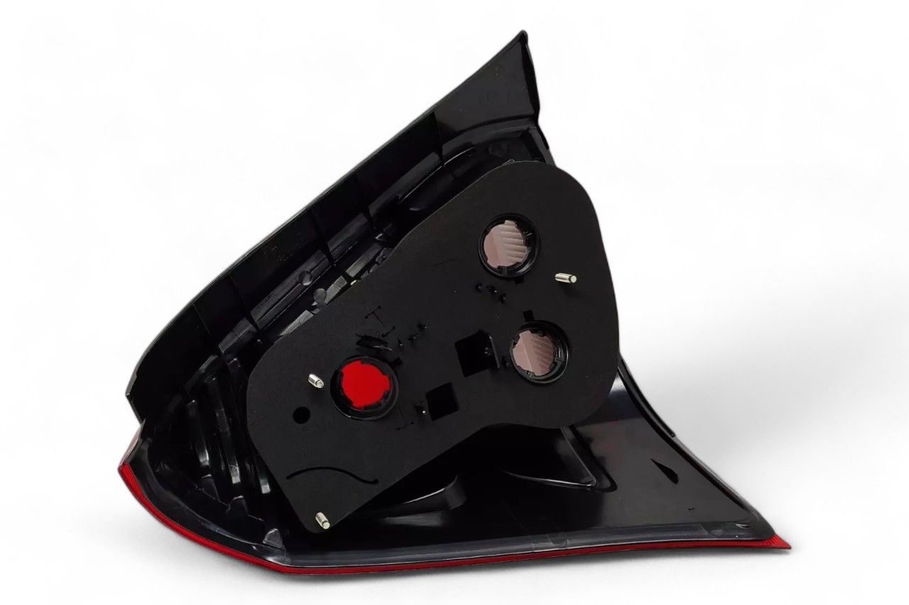 Lumax Rear Tail Lamp - RH AV401877