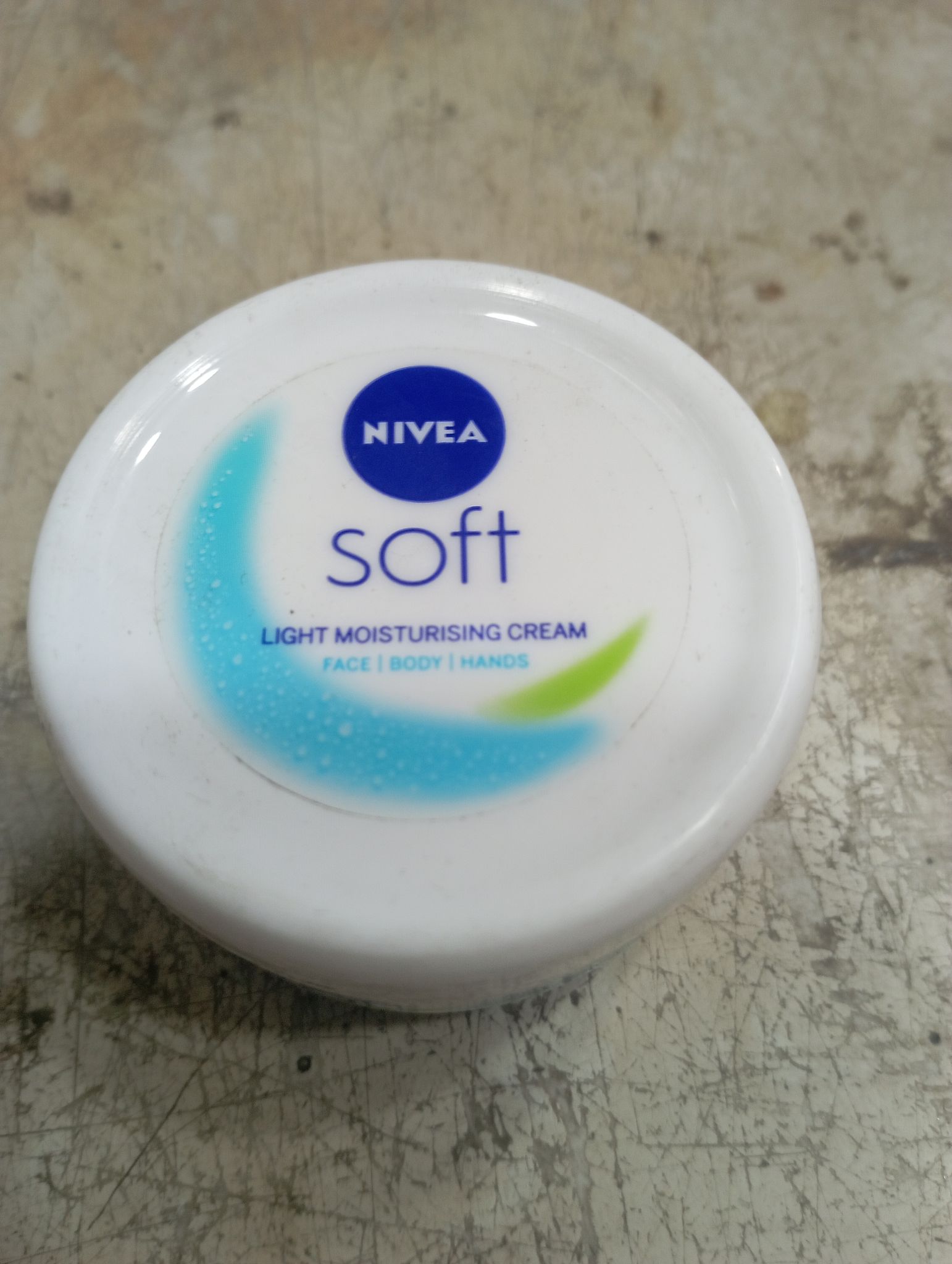 Nivea Soft Light moisturising cream Face 