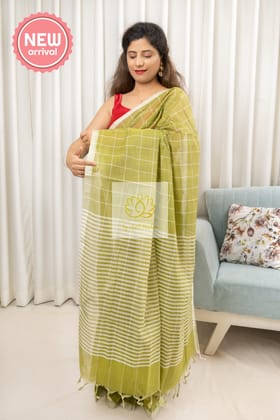 Handwoven Mangalagiri Cotton Checks Saree- Olive