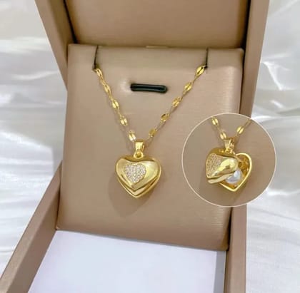 Anti tarnish pearl heart necklace Anti tarnish pearl heart necklace