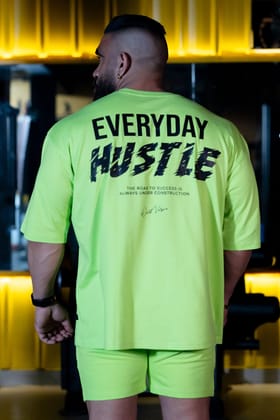 EVERYDAY HUSTLE OVERSIZED T-SHIRT (PARROT GREEN)-S
