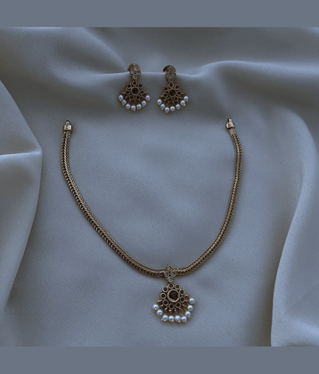 ROFARWORD Gold Brass Necklace Set ( Pack of 1 )