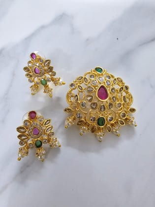 Gilded Splendor Golden Locket Set-Red-Green-White / Gold Plated / Free Size