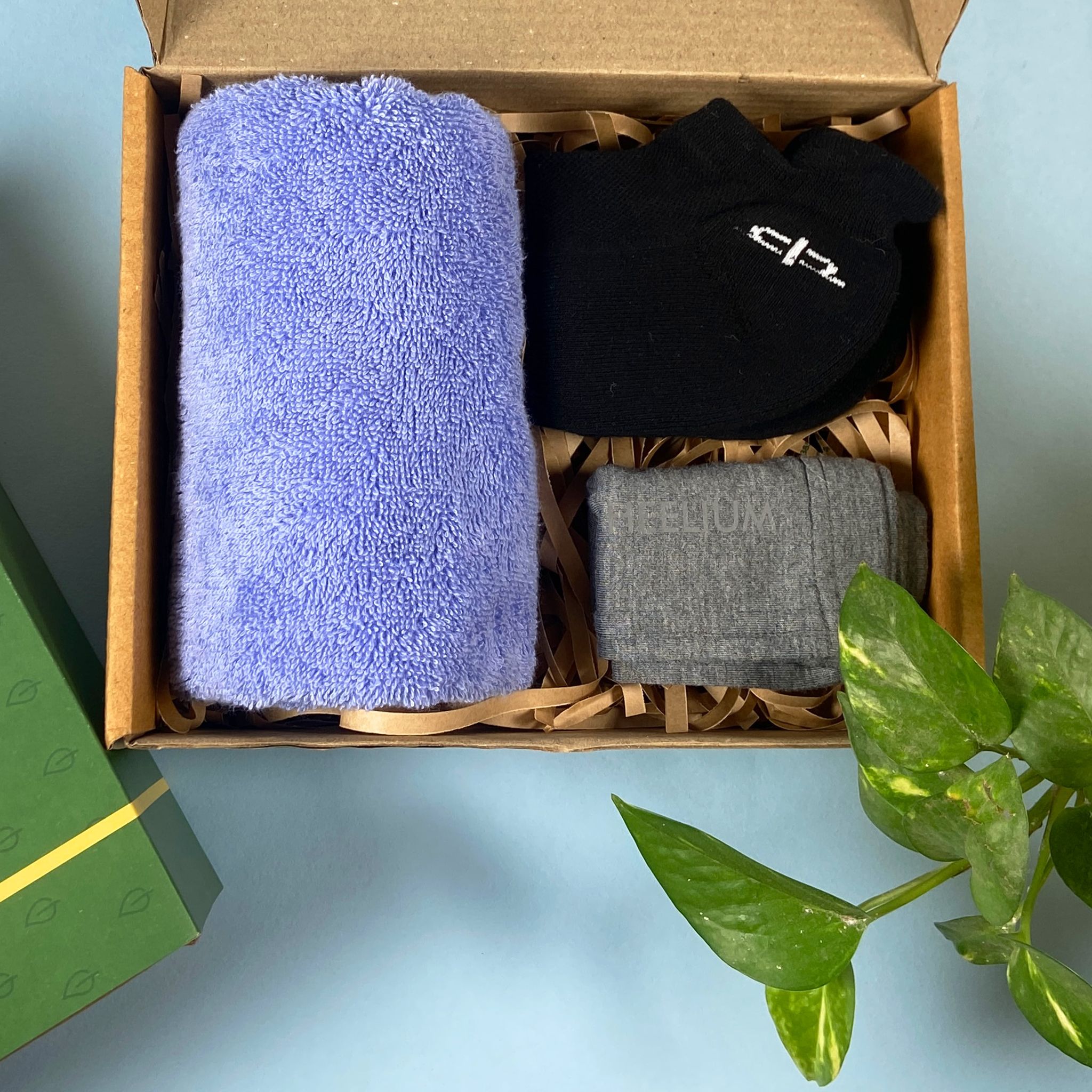 Heelium Bamboo Men Gift Set 1 - Ankle Socks, Hand Towel & Bandana-Black Ankle Socks | Iris Hand Towel | Dark Grey Bandana