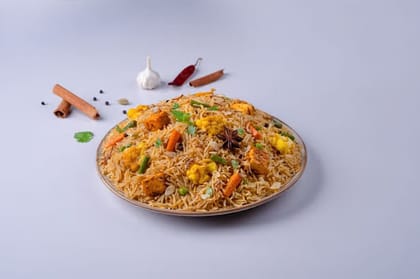 Hyderabadi Paneer Subz Biryani - Serves 1