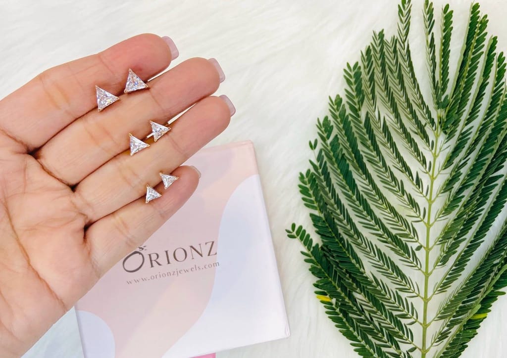 Triangle Solitaire Studs