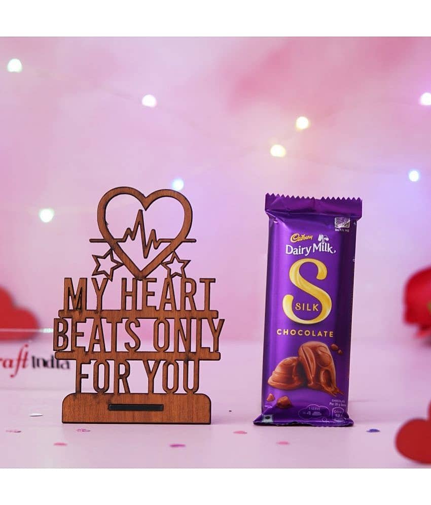 eCraftIndia Cadbury Dairy Milk Silk & A Wooden Showpiece Valentine Assorted Gift Set
