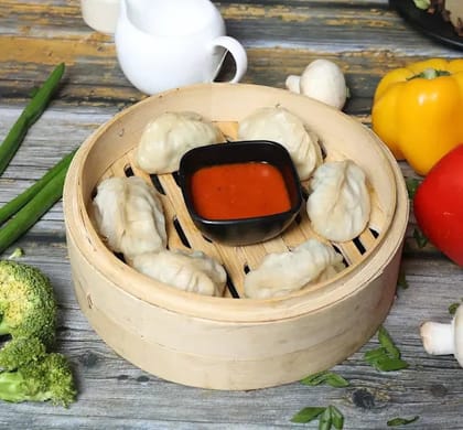 Veg Steamed Momos [6 Pieces]