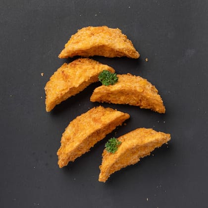 Kurkure Chilli Cheese & Veg Momos (4pcs)