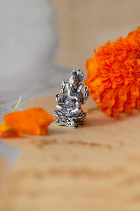 Divine Ganesha Antique Finish 925 Sterling Silver Idol-Silver / 1 Inch
