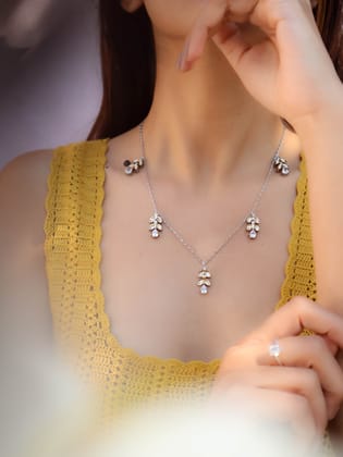 Ineesa Two-Toned Polki Necklace-Silver
