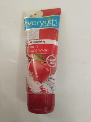 Everyuth Naturals Moisturizing Fruit Face wash Paraben Free 