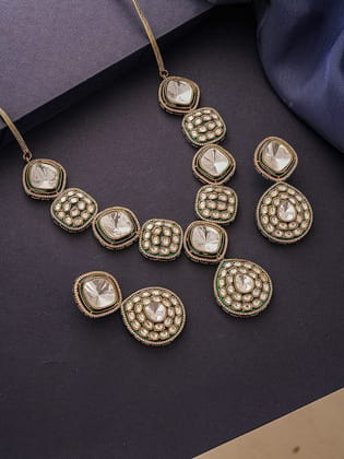 Gold Antique Kundan Jadau Uncut Polki  Statement Jewellery Set